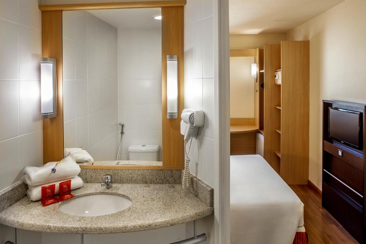 Отель Ibis Belo Horizonte Liberdade Экстерьер фото