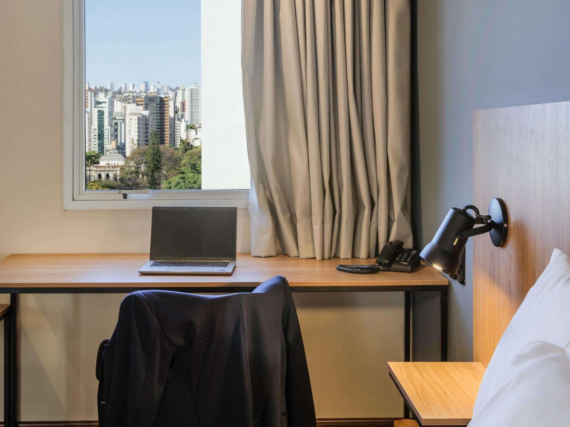 Отель Ibis Belo Horizonte Liberdade Экстерьер фото
